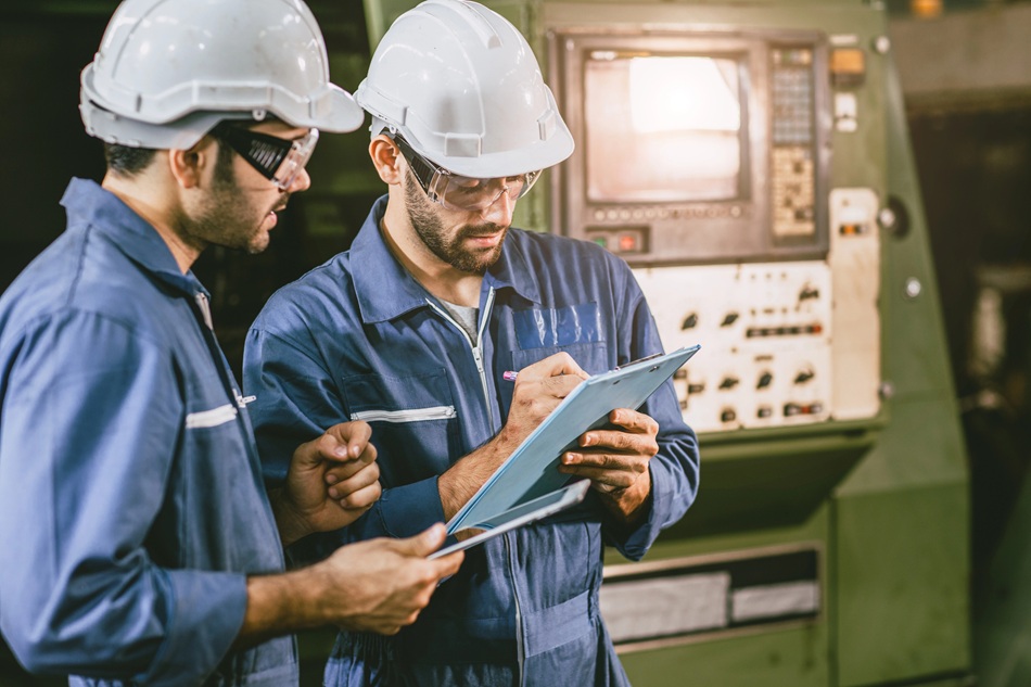 Ob najnižji gospodarski rasti po 2020 in s pomembnim padec v industriji, GZS poziva k predvidljivemu in razvojnemu poslovnem okolju za podjetja