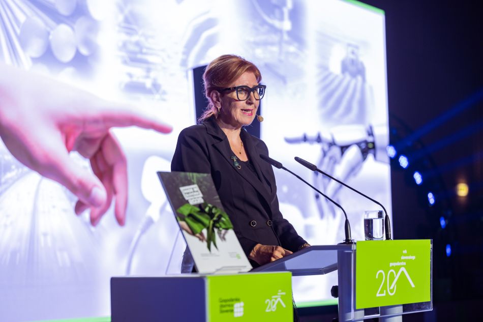 Gospodarstveniki na 20. Vrhu slovenskega gospodarstva pozvali politiko k sprejemu nacionalnega programa Made in Slovenia 2035